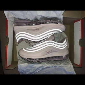 Nike Women’s Air Max 97 Barely Rose